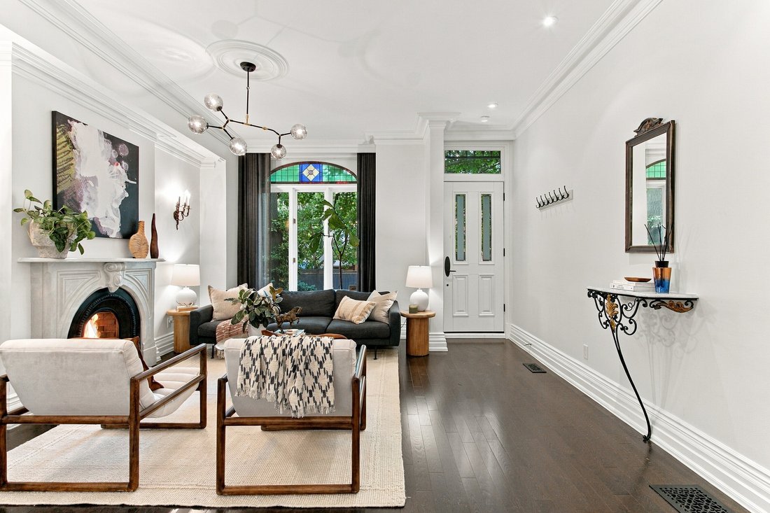 Townhouse in Toronto, Ontario, Canada 4 - 18961365