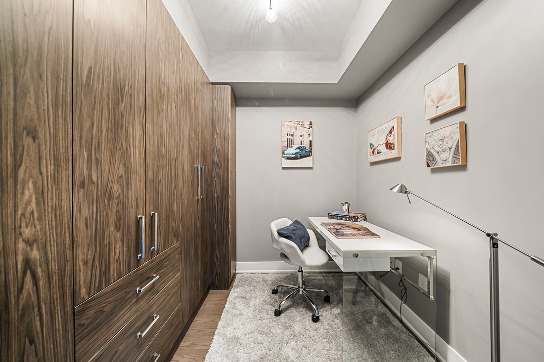 Condo in Toronto, Ontario, Canada 5 - 18961858