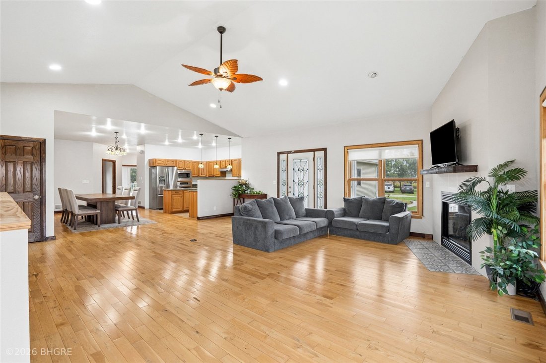 House in Newton, Iowa, United States 5 - 18962228