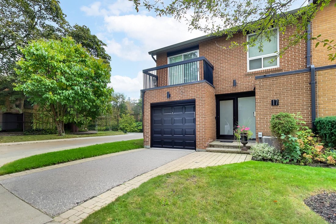 Condo in Toronto, Ontario, Canada 1 - 18961369