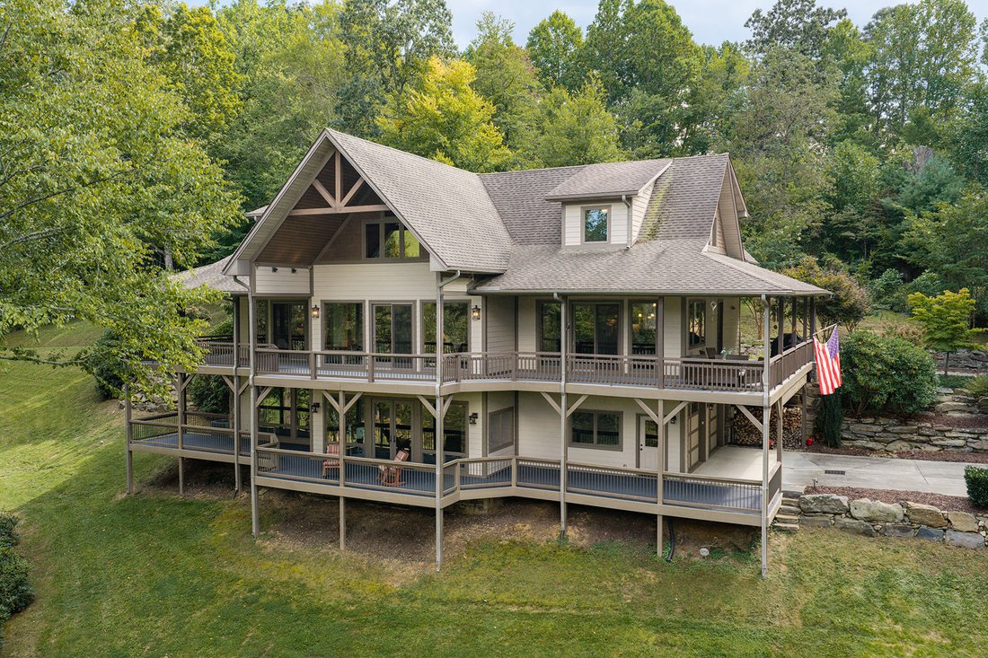 House in Clyde, North Carolina, United States 1 - 18963159