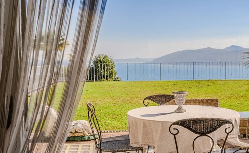 House in Arizzano, Piedmont, Italy 1