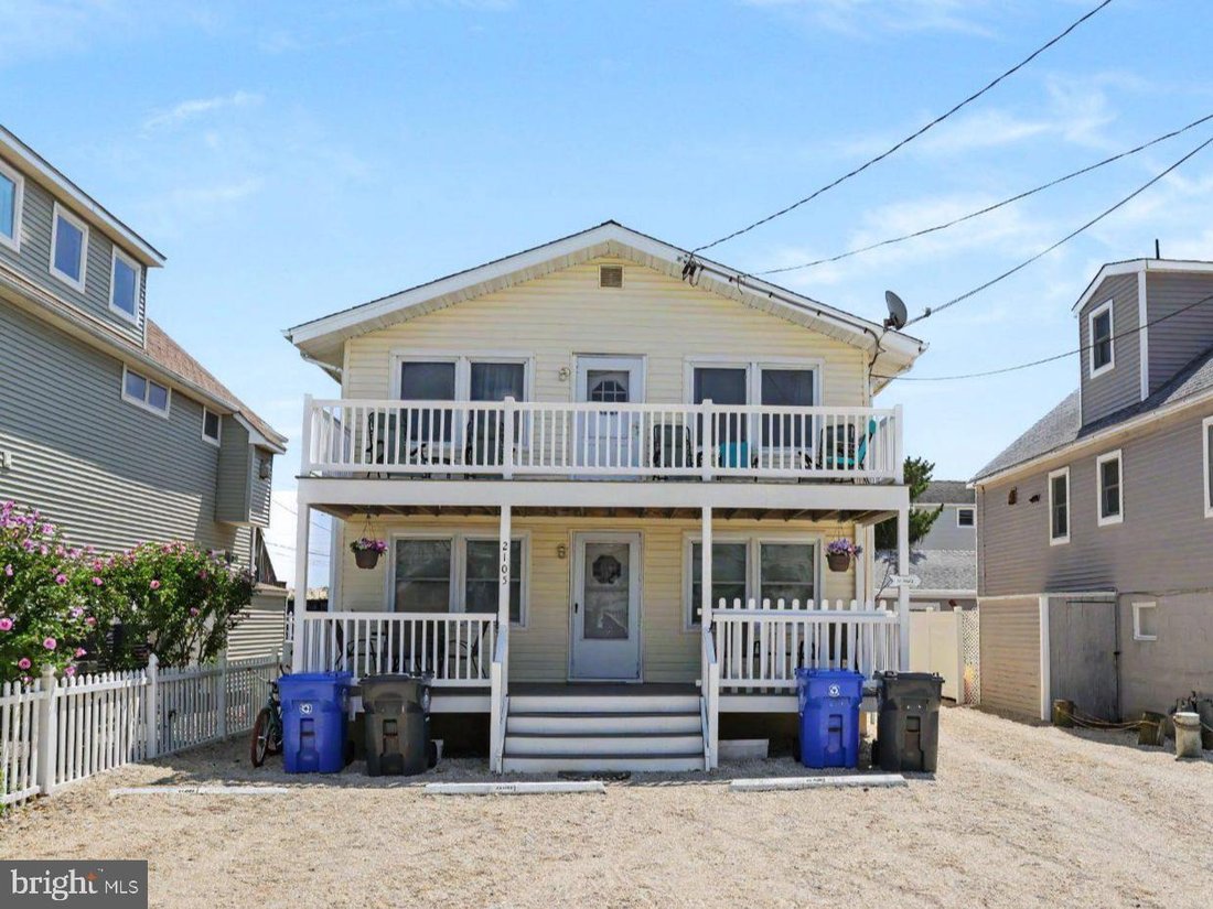 House in Ship Bottom, New Jersey, United States 4 - 18964039