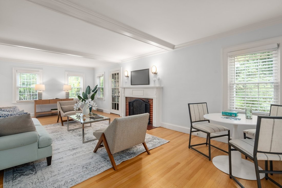 House in Belmont, Massachusetts, United States 4 - 18964049