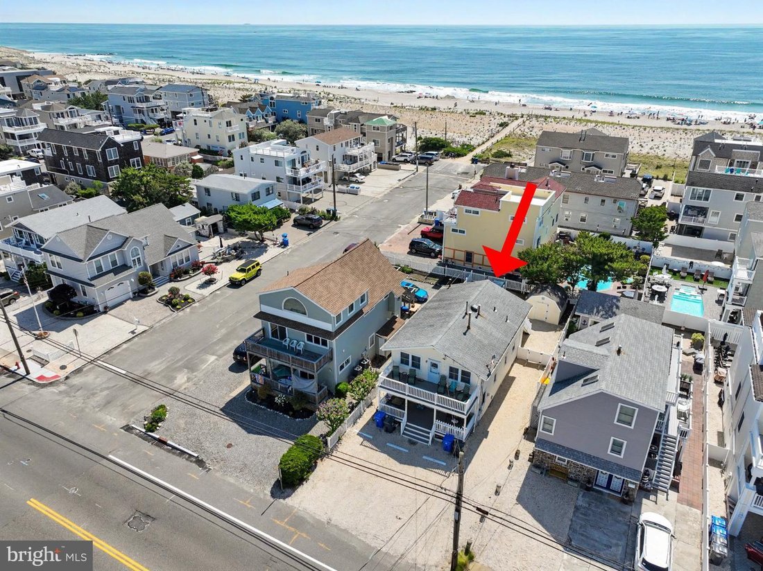 House in Ship Bottom, New Jersey, United States 2 - 18964039