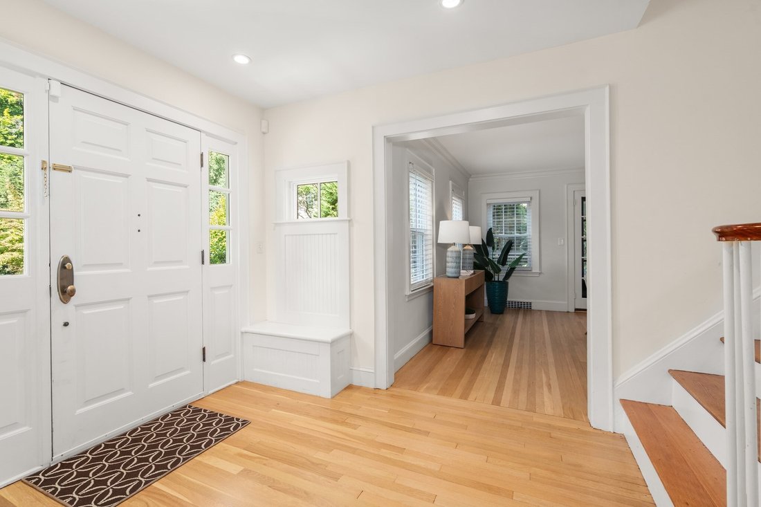 House in Belmont, Massachusetts, United States 2 - 18964049