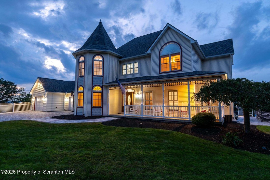 House in Scranton, Pennsylvania, United States 3 - 18964037