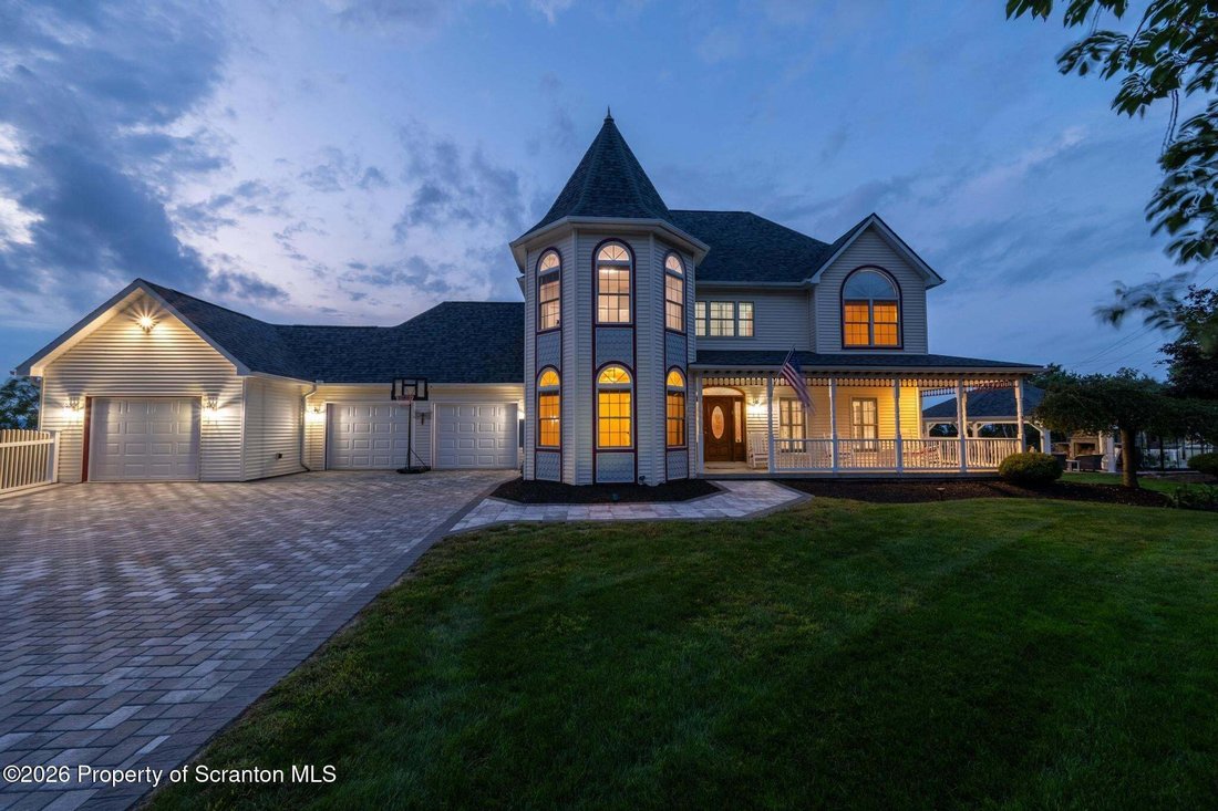 House in Scranton, Pennsylvania, United States 4 - 18964037