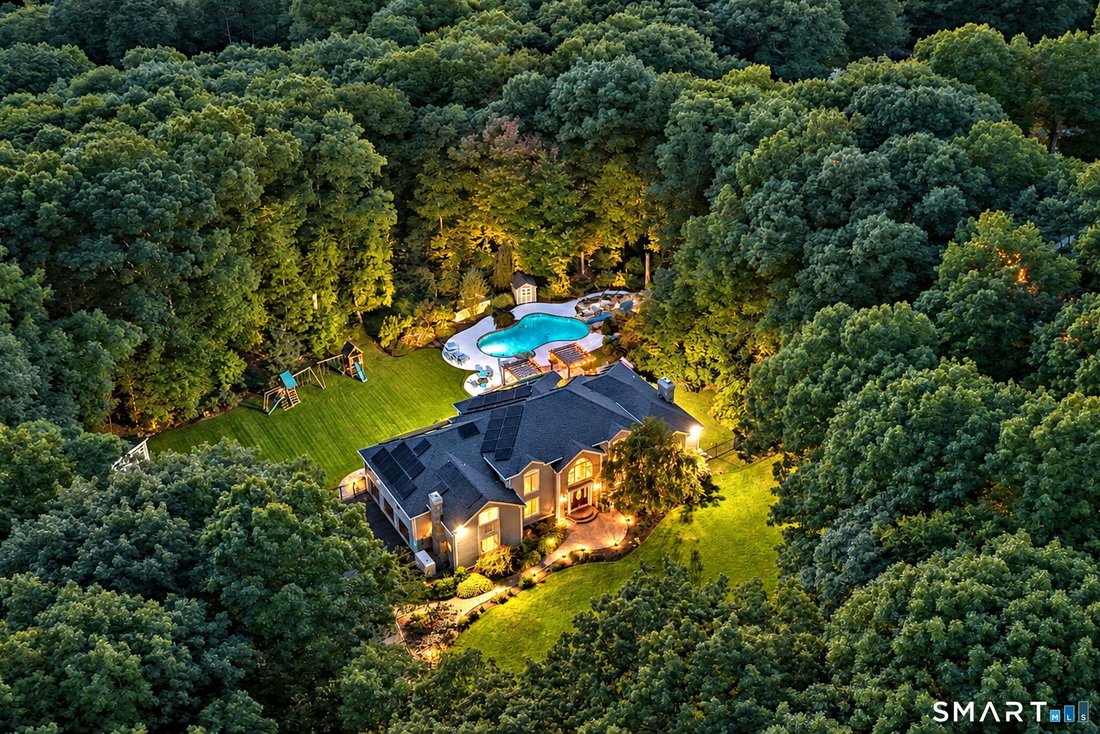 House in Trumbull, Connecticut, United States 2 - 17797955