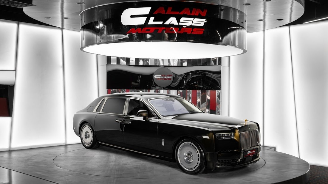 Sedan in Dubai, United Arab Emirates 1 - 18975550