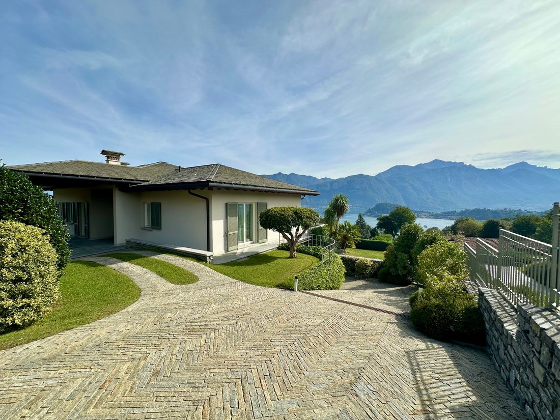 Villa in Griante, Lombardy, Italy 1 - 18973372