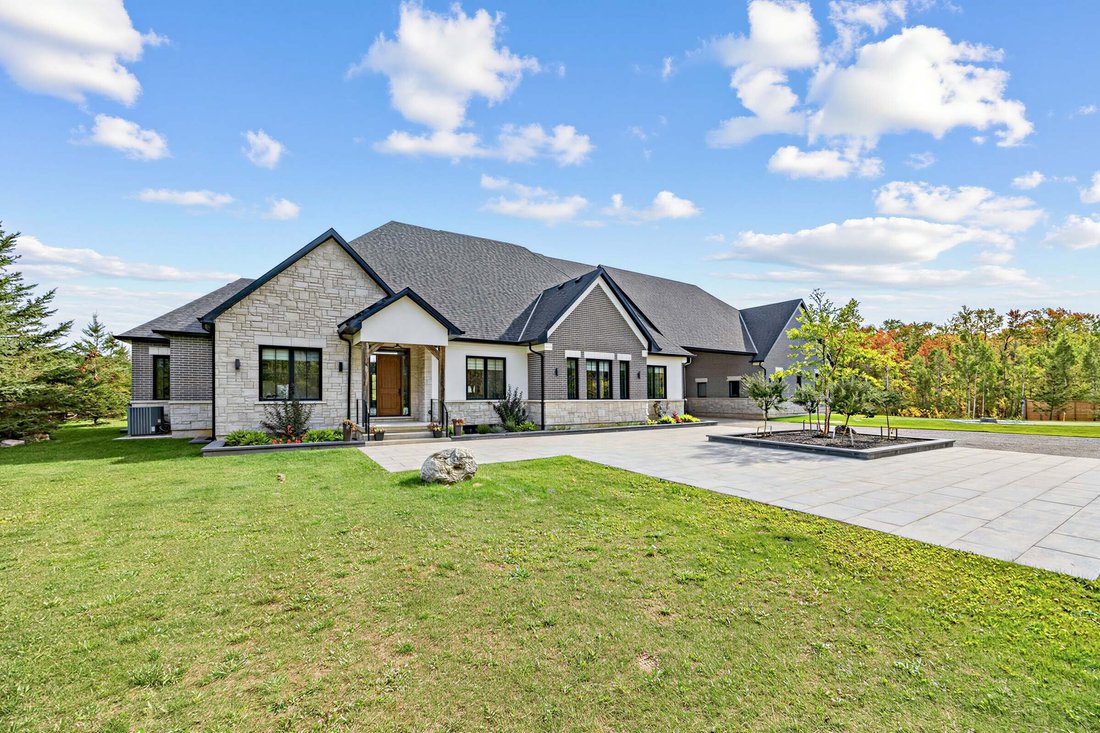 Estate in Puslinch, Ontario, Canada 3 - 18966797