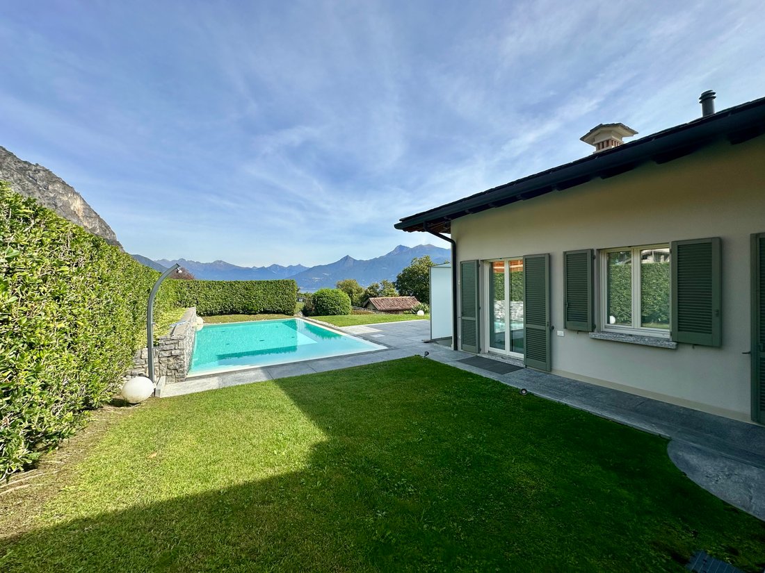 Villa in Griante, Lombardy, Italy 2 - 18973372