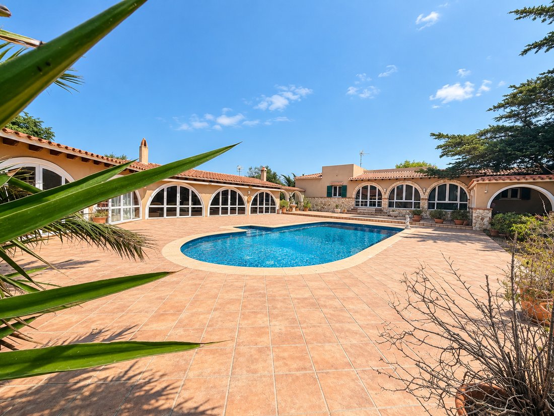 Villa in Ciutadella de Menorca, Balearic Islands, Spain 2 - 18976903