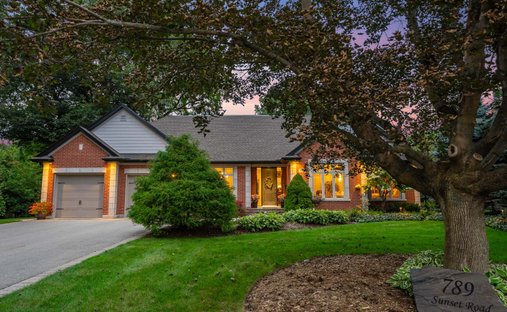 House in Burlington, Ontario, Canada 1