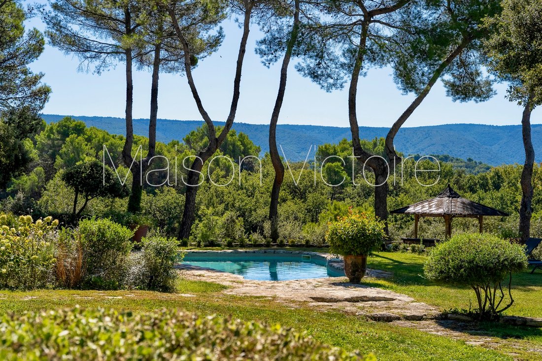 House in Ménerbes, Provence-Alpes-Côte d'Azur, France 2 - 18981513