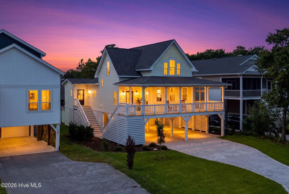 House in Oak Island, North Carolina, United States 2 - 18446799