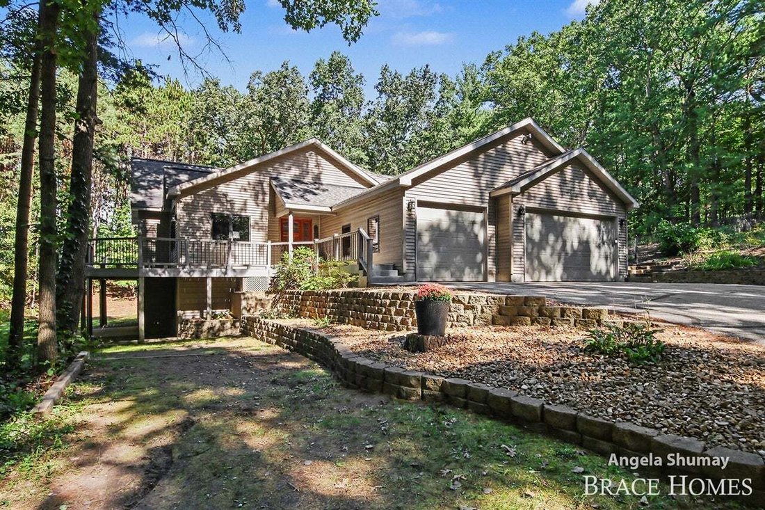 House in Rockford, Michigan, United States 2 - 18970127