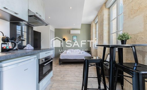 Apartamento en Hôtel de Ville-Quinconce-Saint Seurin-Fondaudège, Burdeos, Francia 1