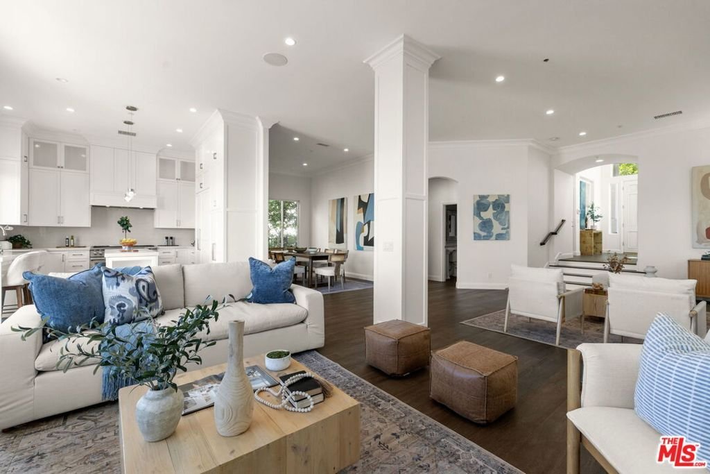 Condo in Los Angeles, California, United States 1 - 18973462