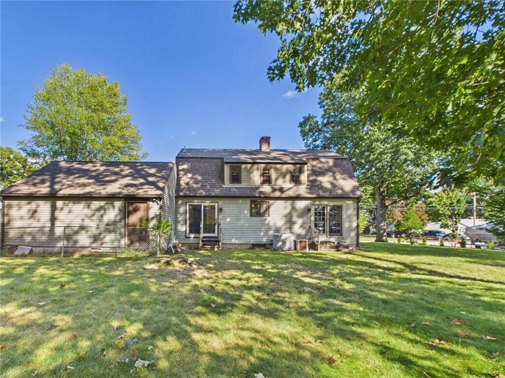 House in Warwick, Rhode Island, United States 3 - 18978993