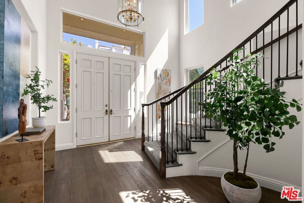 Condo in Los Angeles, California, United States 5 - 18973462