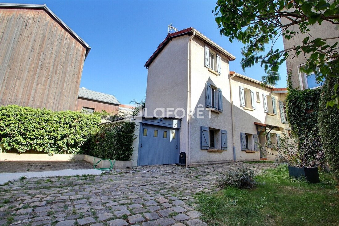 Villa in Centre, Nanterre, France 1 - 18974935