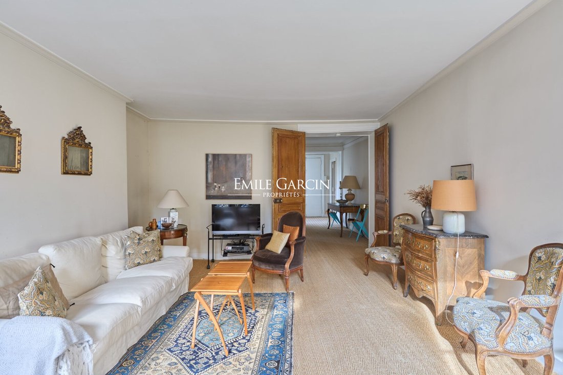 Apartment in Odéon, Paris 6e Arrondissement, Paris 4 - 18972356