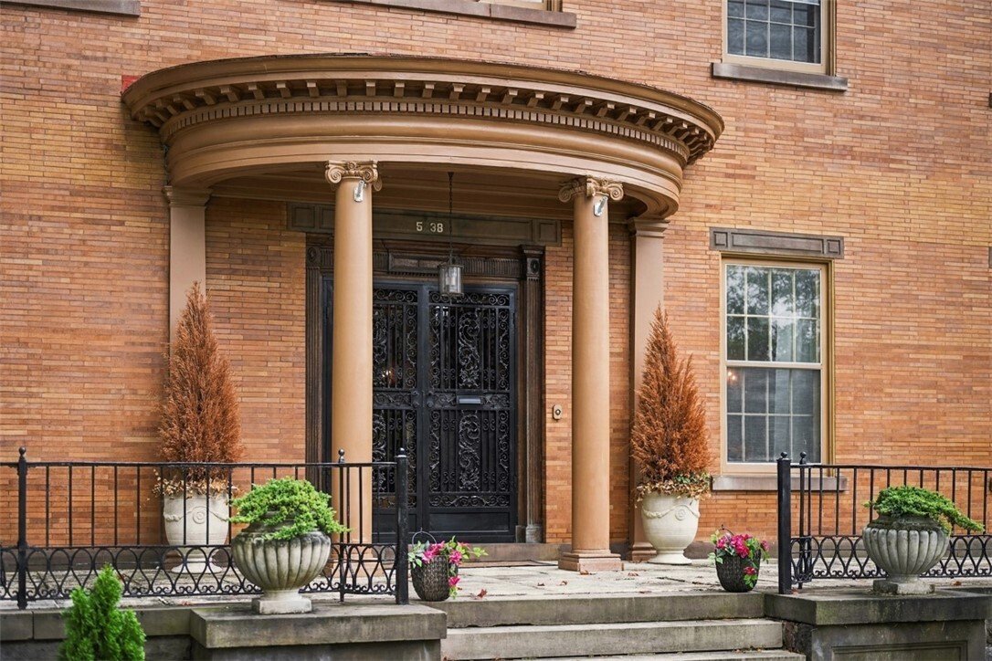 House in Pittsburgh, Pennsylvania, United States 3 - 18975296
