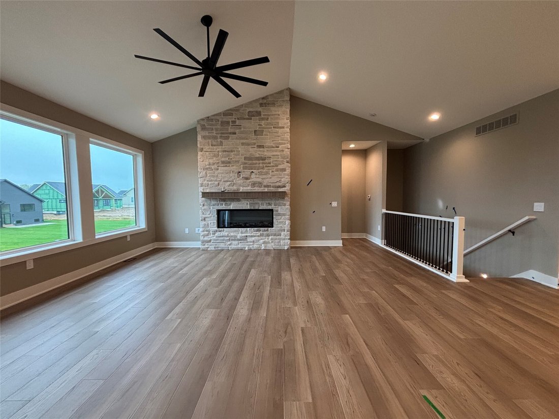 House in West Des Moines, Iowa, United States 5 - 18366527