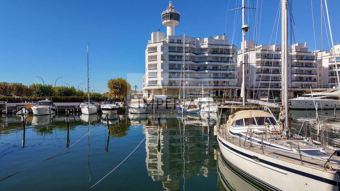 Apartment in Empuriabrava, Catalonia, Spain 4 - 18352541
