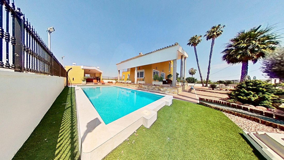Chalet in Orihuela, Valencian Community, Spain 2 - 18971401