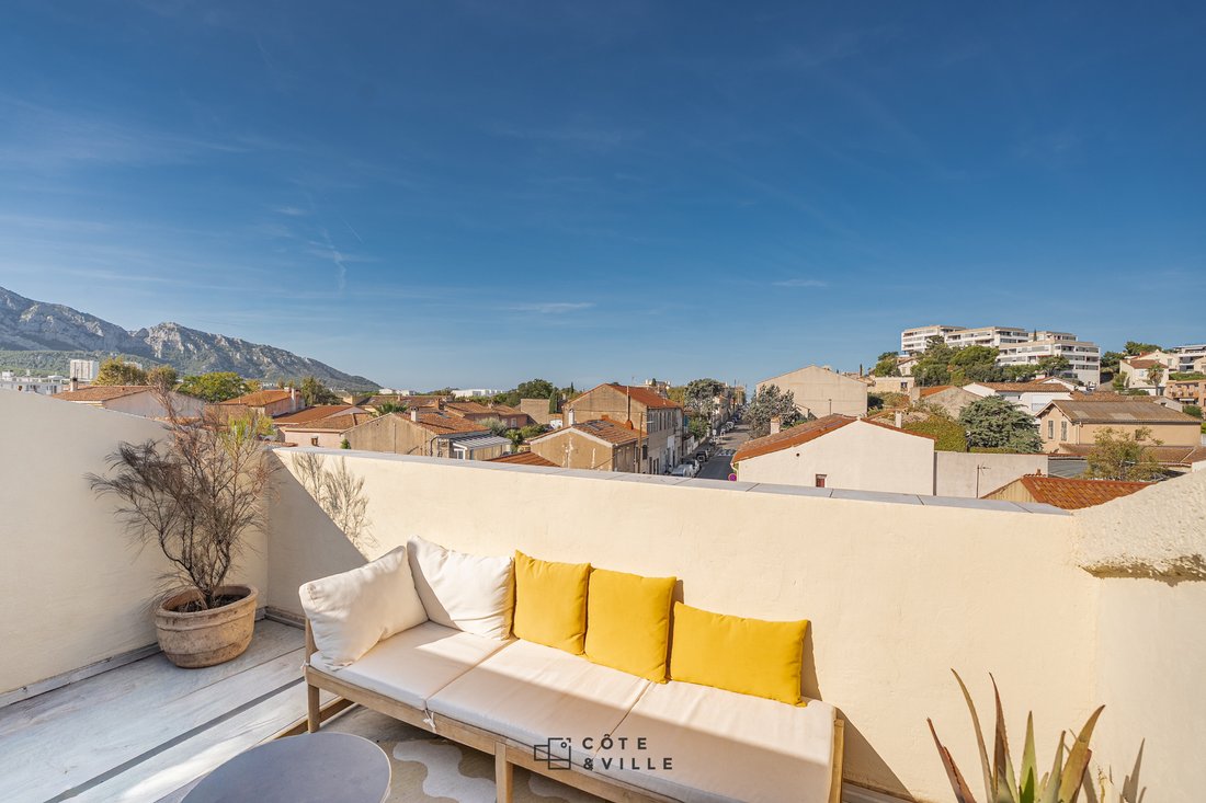Apartment in Vieille Chapelle, 8e Arrondissement, Marseille 2 - 18979360