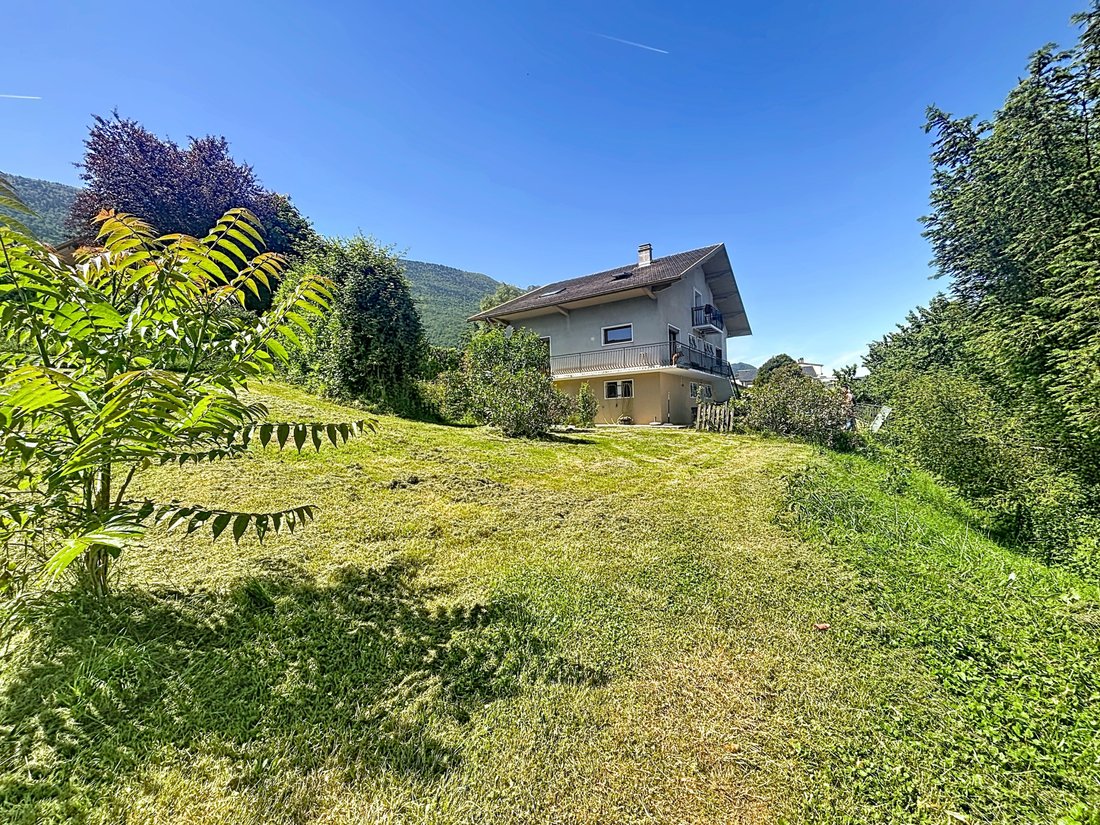 House in Le Bourget-du-Lac, Auvergne-Rhône-Alpes, France 2 - 18979504