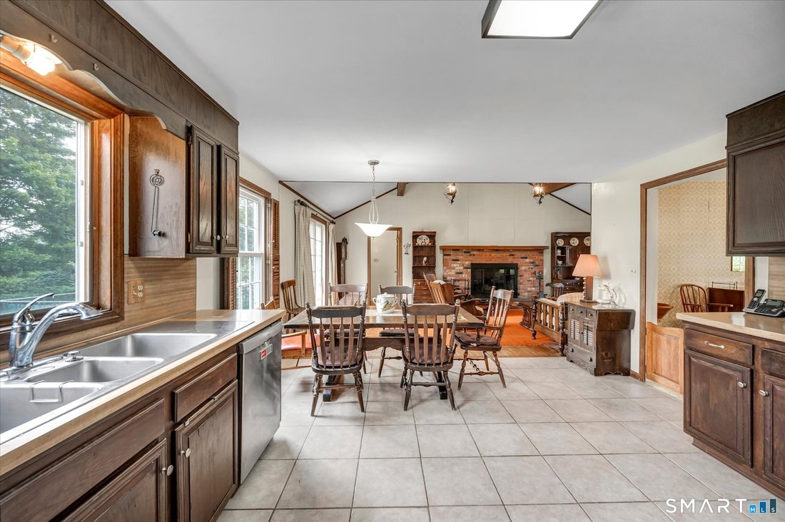 House in Meriden, Connecticut, United States 5 - 18977820
