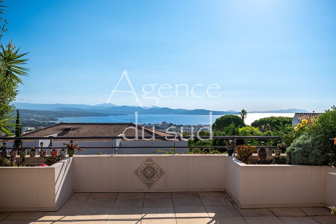 Apartment in La Ciotat, Provence-Alpes-Côte d'Azur, France 1 - 18970415