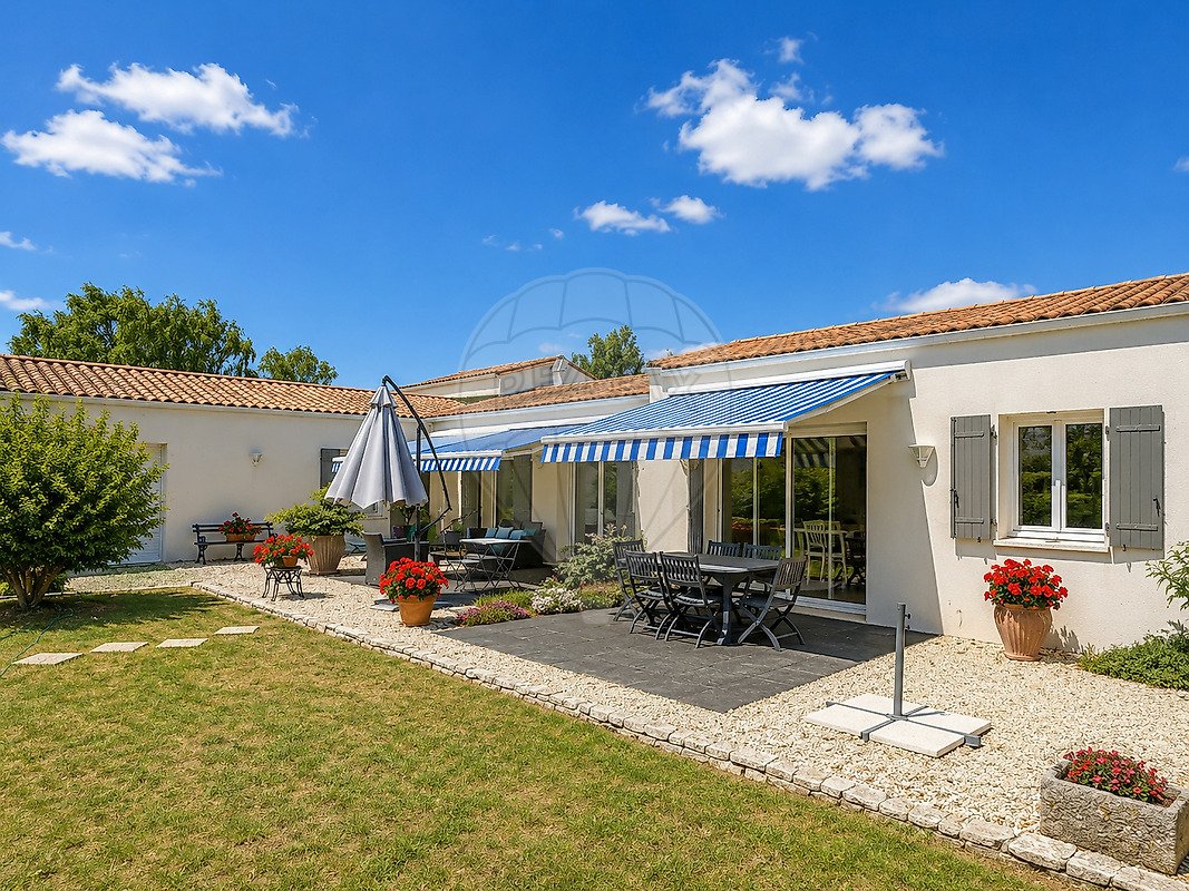 House in Les Mathes, Nouvelle-Aquitaine, France 2 - 18974654