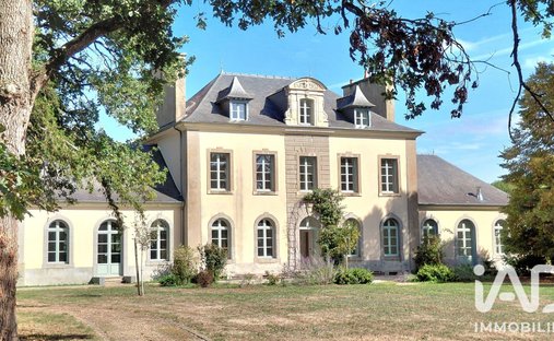 House in Bourg-des-Comptes, Brittany, France 1