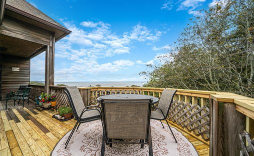 Condo in Calverton, New York, United States 1