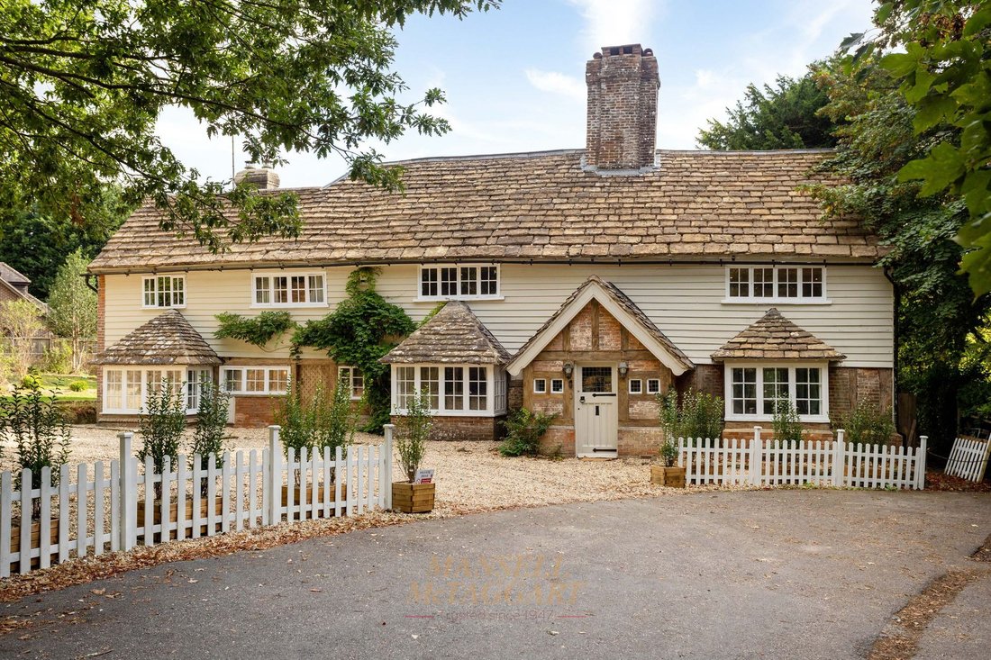 House in Barnwoodworth, Crawley, England 1 - 18971011