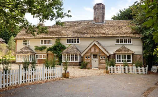 House in Barnwoodworth, Crawley, England 1
