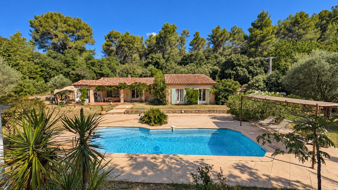 House in Les Freres-Les Cancades-Les Ginestes, Le Beausset, France 2 - 18631351
