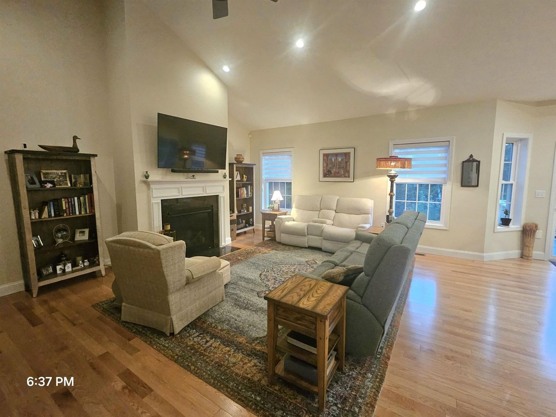 Condo in Manchester, New Hampshire, United States 2 - 18978641