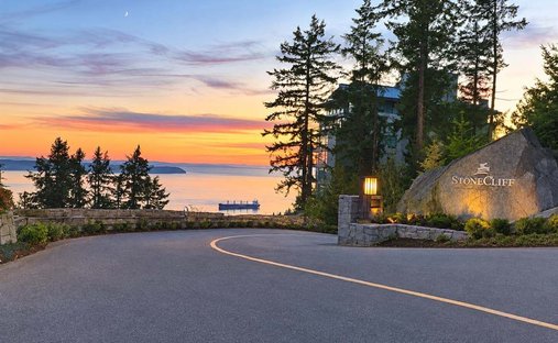 Condo in West Vancouver, British Columbia, Canada 1