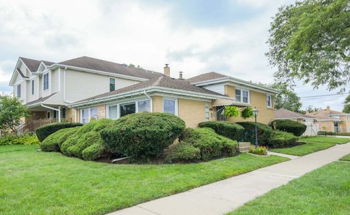 House in Niles, Illinois, United States 1