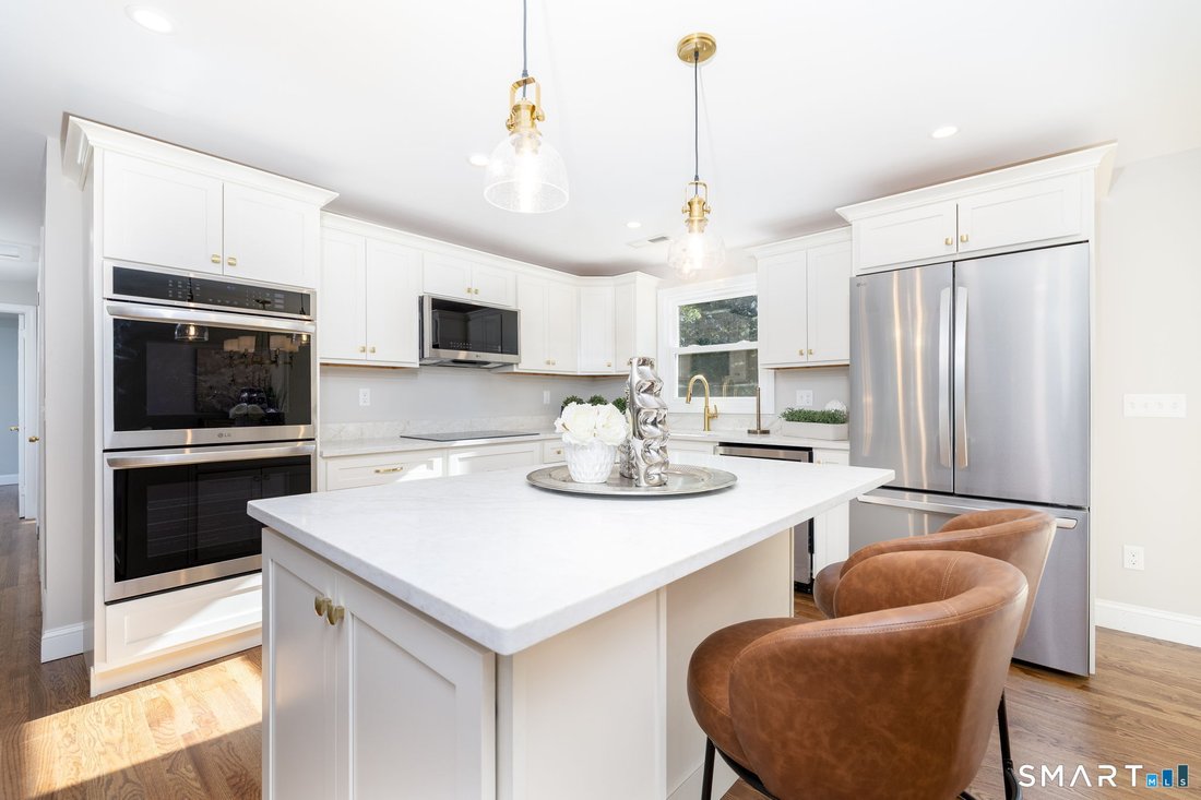 House in Cheshire, Connecticut, United States 4 - 18976025