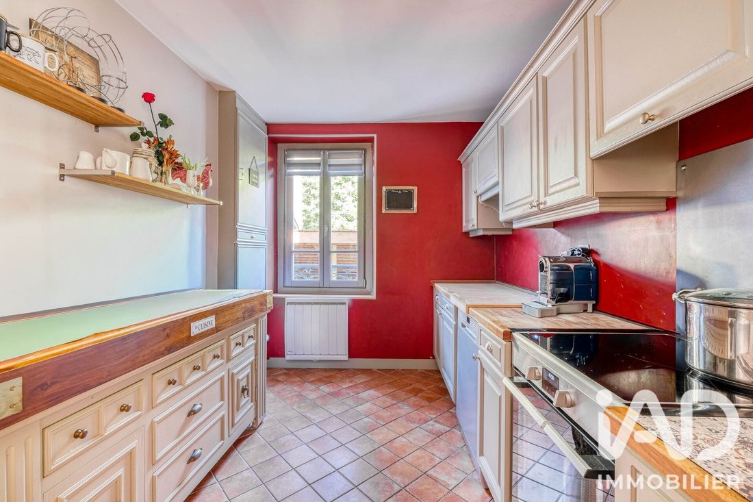 House in Montceaux-les-Meaux, Ile-de-France, France 5 - 18975436