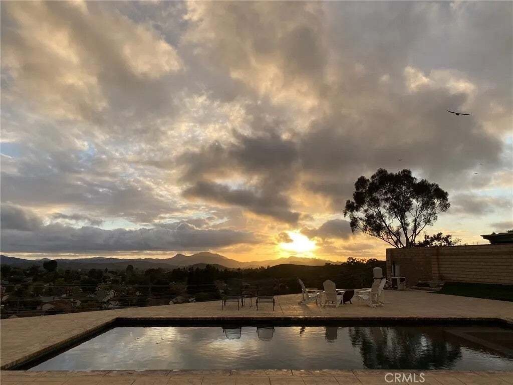 House in Thousand Oaks, California, United States 1 - 18965038