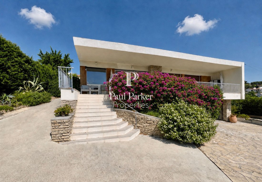 Villa in Bandol, Provence-Alpes-Côte d'Azur, France 4 - 18693825