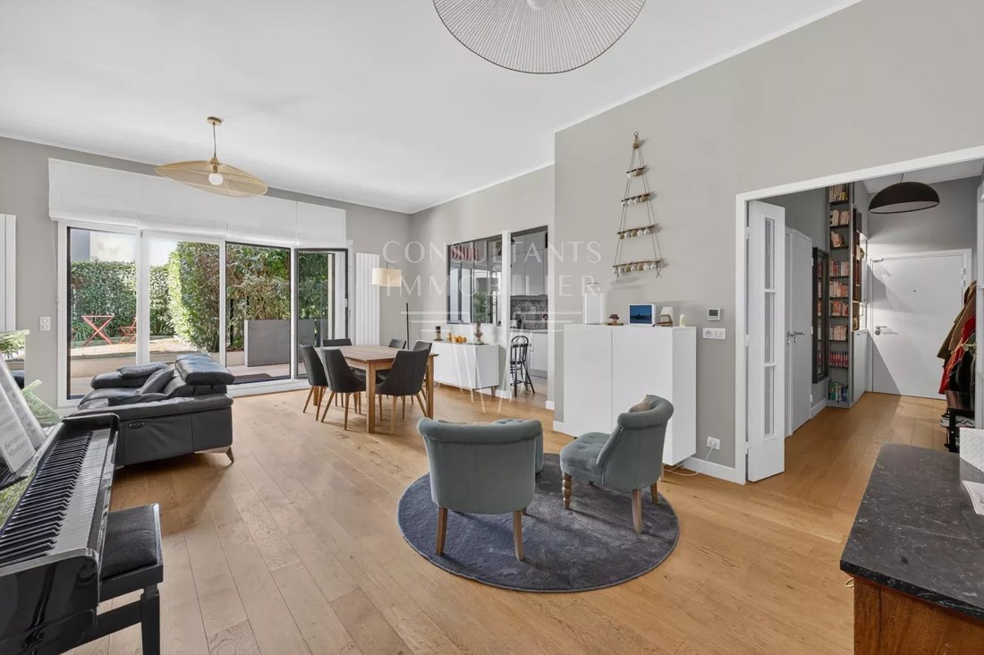 Apartment in Square Girault, Levallois-Perret, France 2 - 18965807